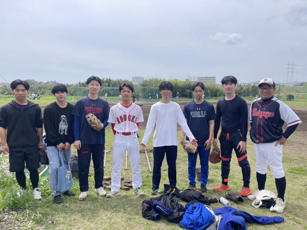 桜咲くセタボグラウンド OB来訪で広がるつながり